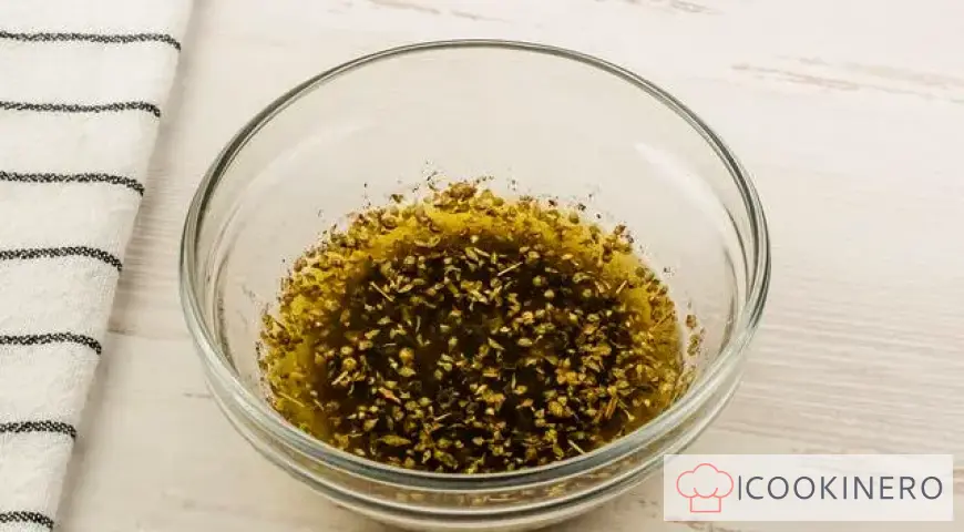 Condimento per insalata greca fatto in casa