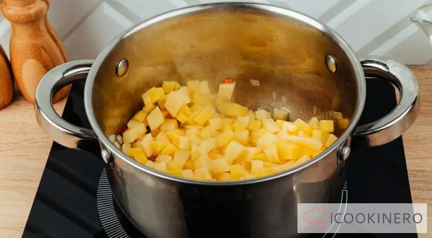 Purea di zuppa di formaggio