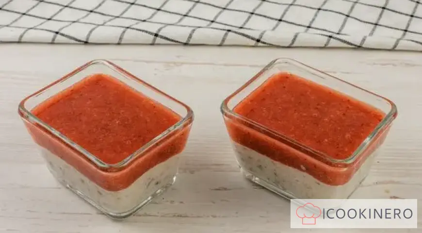 Crème de riz norvégienne aux fraises et aux noix