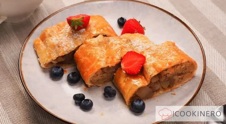 Strudel with nuts