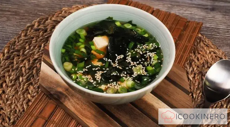 Sopa de miso con tofu