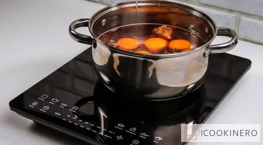 Mulled wine with red wine, orange and spices