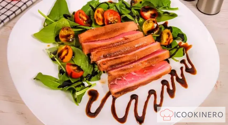 Thunfischsteak in Sojasauce