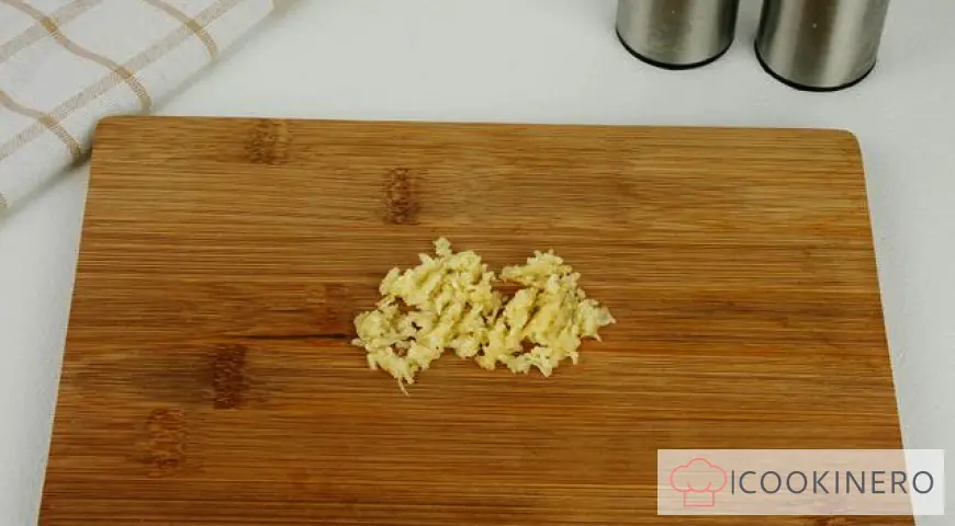 Toast con uovo e aglio
