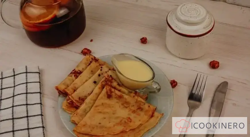 Pfannkuchen mit Kondensmilch