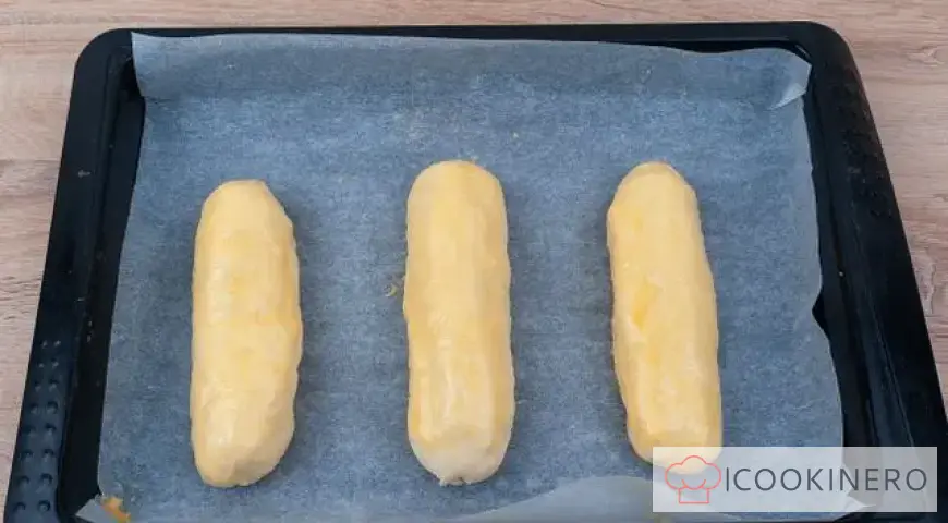 Saucisses en pâte au fromage