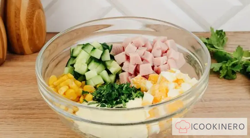 Salad with noodles