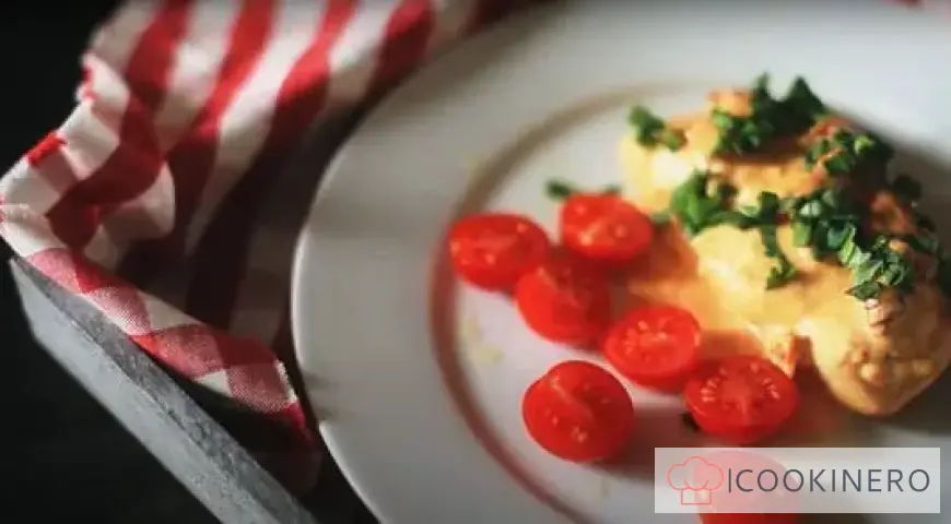 Petti di pollo in salsa di crema di pomodoro
