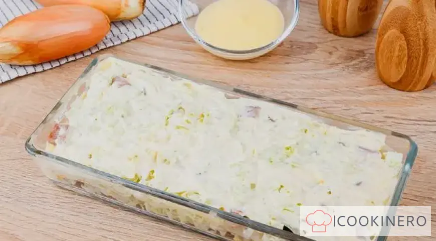 Salad with tuna and Chinese cabbage