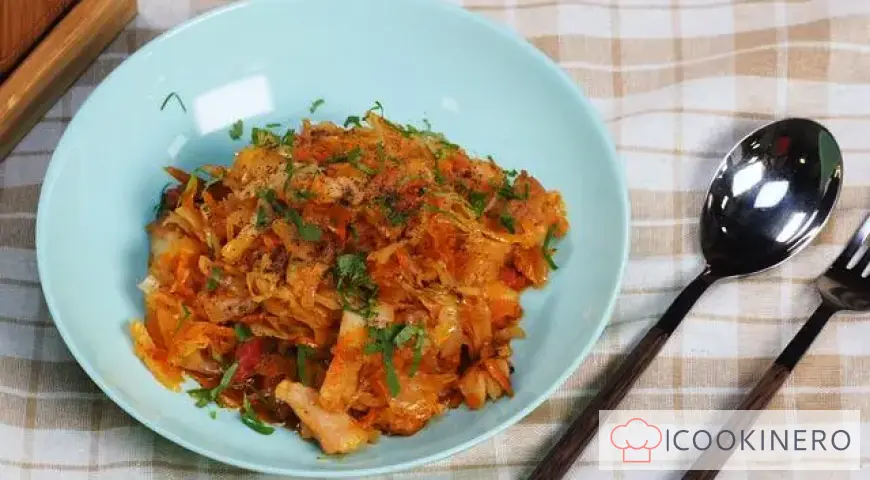 Bigos en un caldero