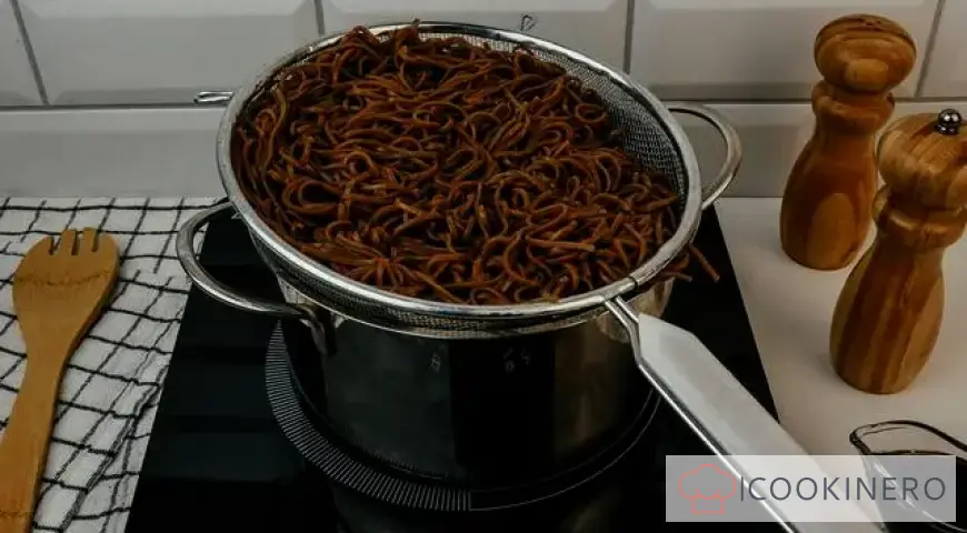 Soba with beef and oyster mushrooms