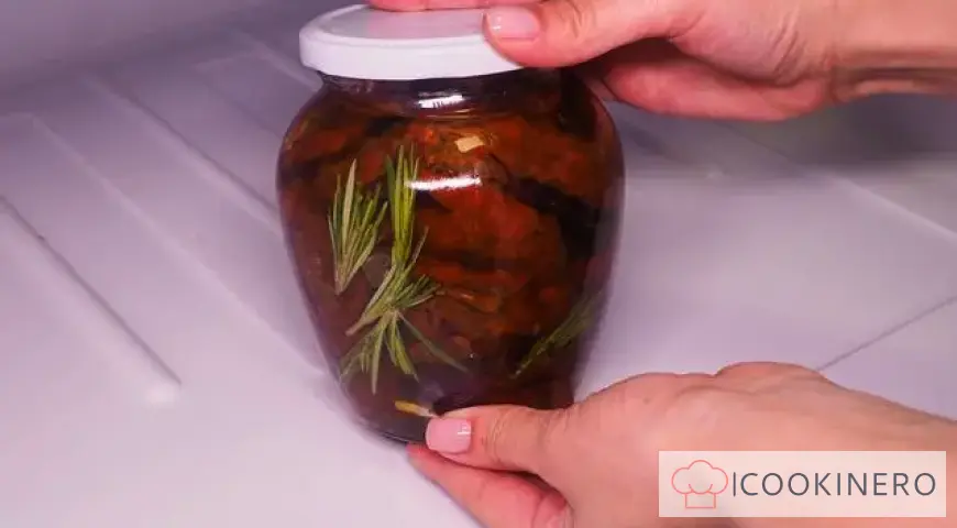Tomates secados al sol con ajo
