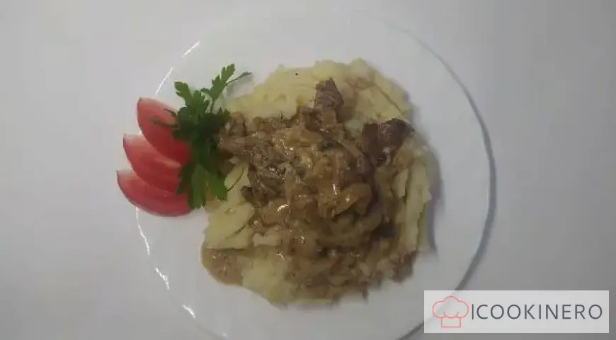 Classico manzo alla Stroganoff