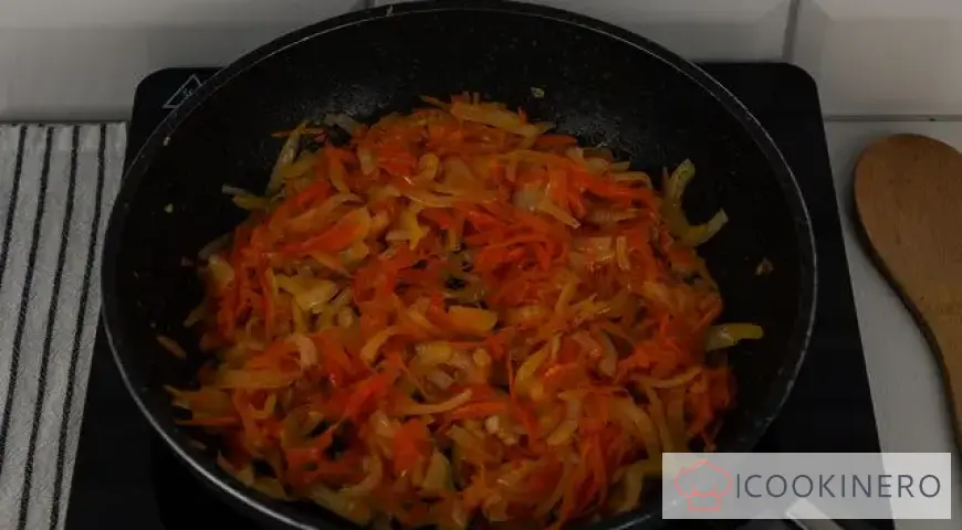 Sauerkraut soup with chicken