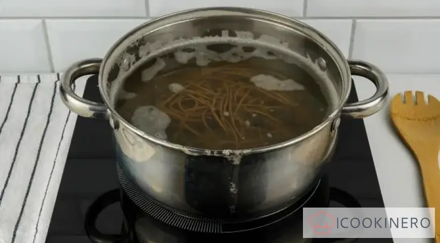 Noodles with mushrooms