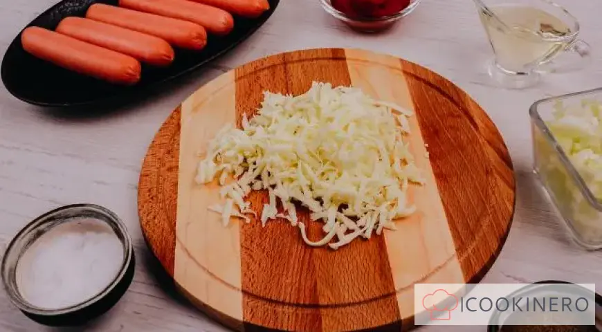 Pasta with sausages in tomato sauce