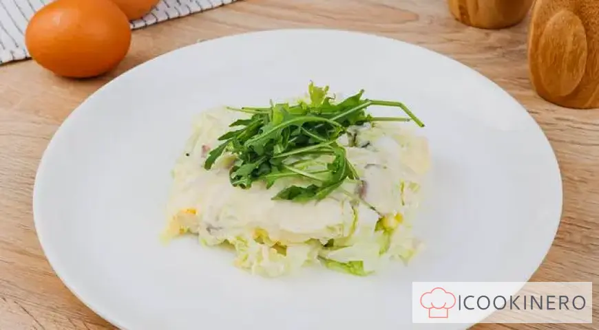 Salat mit Thunfisch und Chinakohl