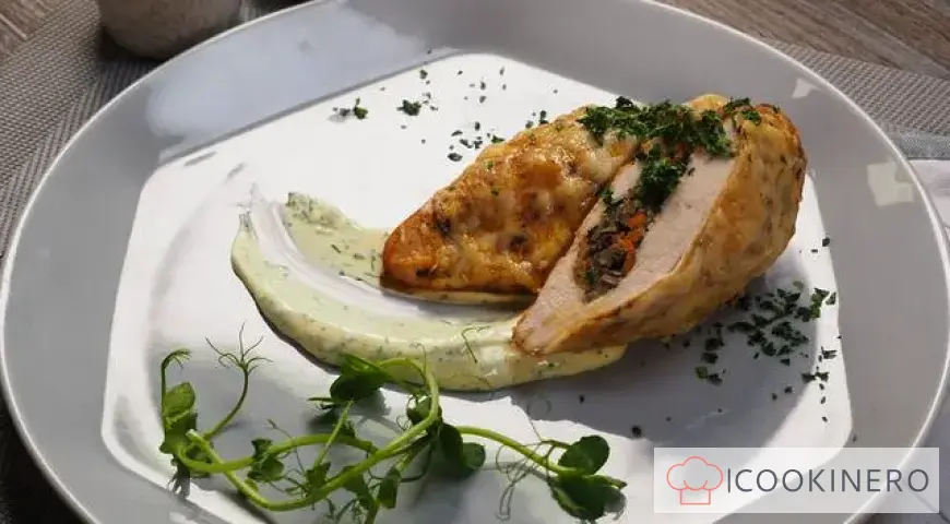 Pechuga de pollo rellena de champiñones