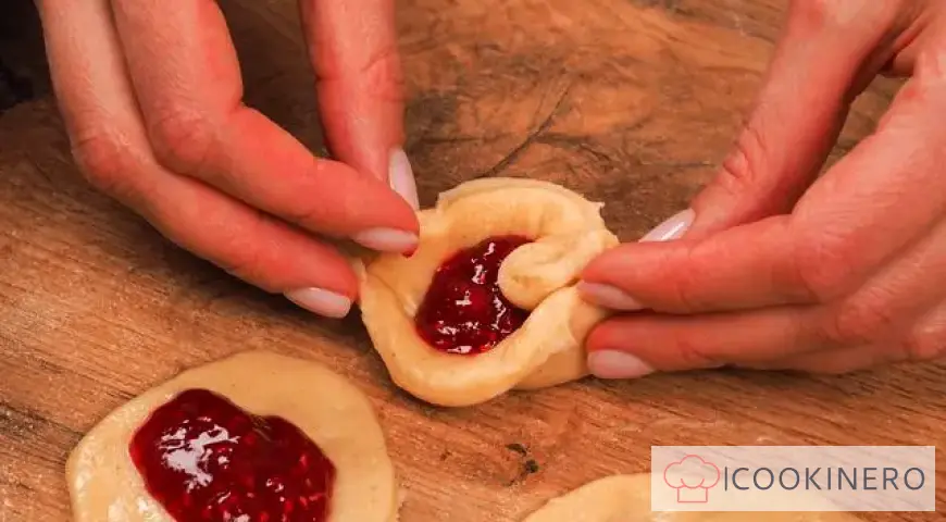 Buns with jam