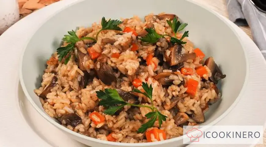 Pilaw mit Champignons