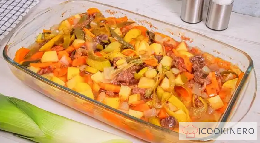Baked vegetables with beef