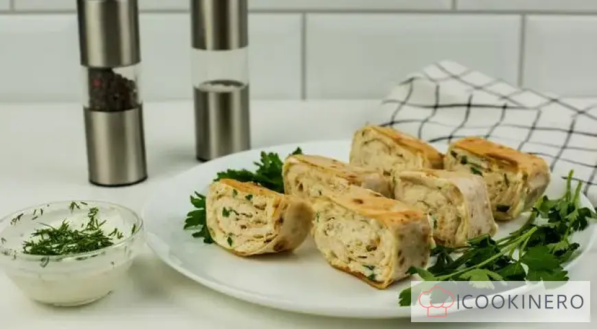 Lavash appetizer with chicken and processed cheese