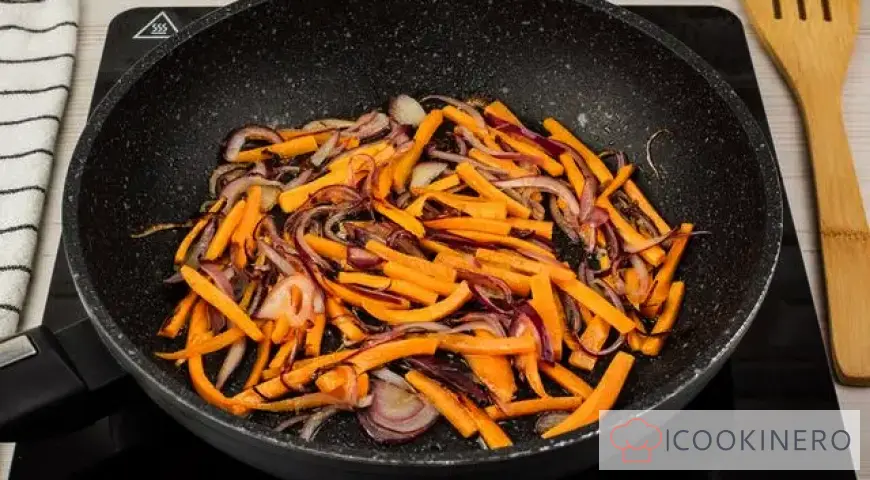 Salad with marinated mushrooms