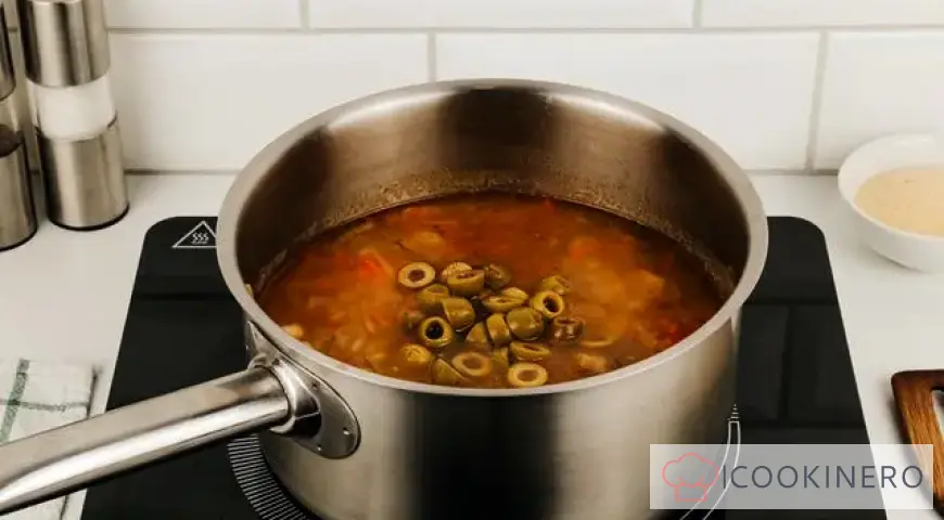 Soupe de cornichons aux olives
