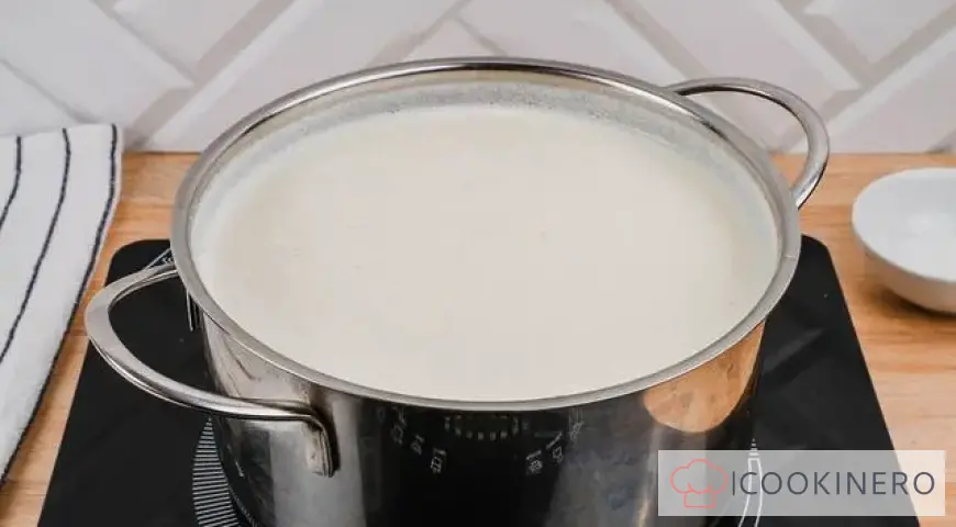 Homemade cheese from kefir