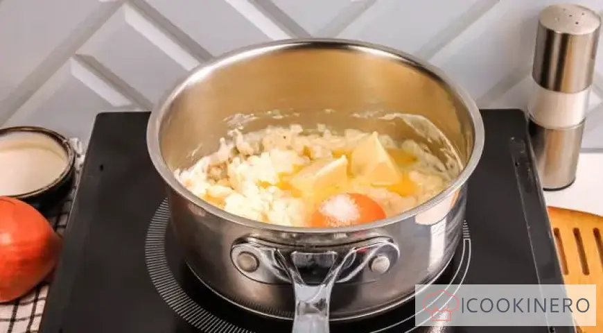 Milchreis mit Erdbeersauce
