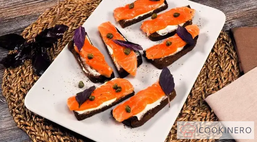 Bruschetta con salmón