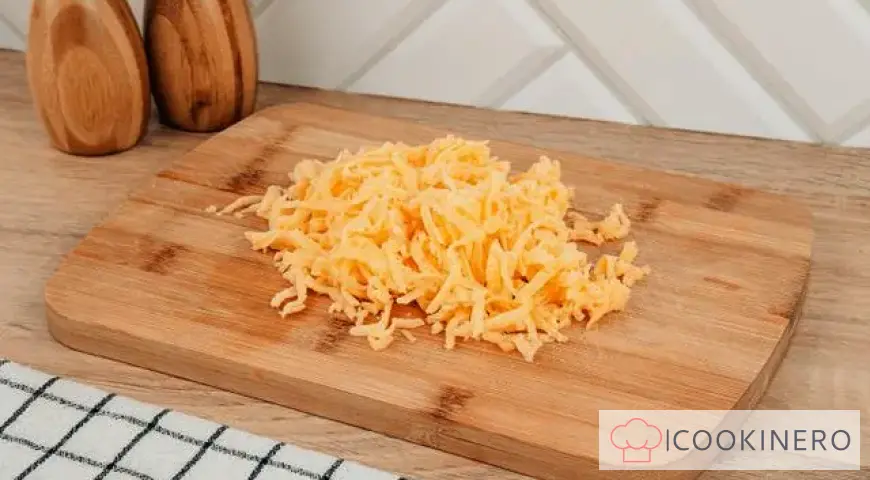 Pizza with cheese