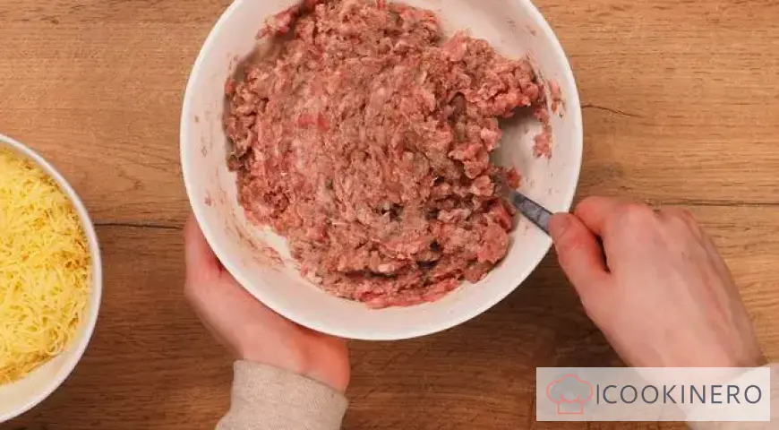 Potato roll with minced meat