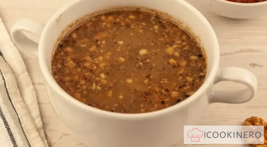 Kharcho with walnuts