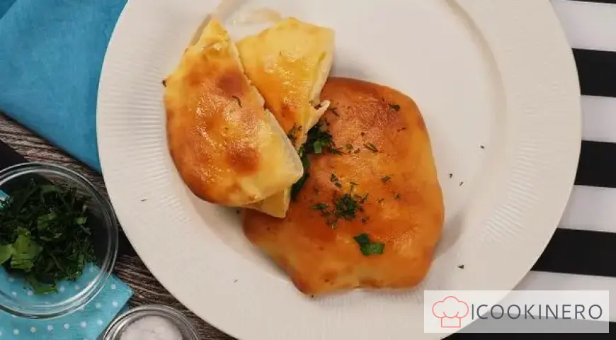 Khachapuri with suluguni