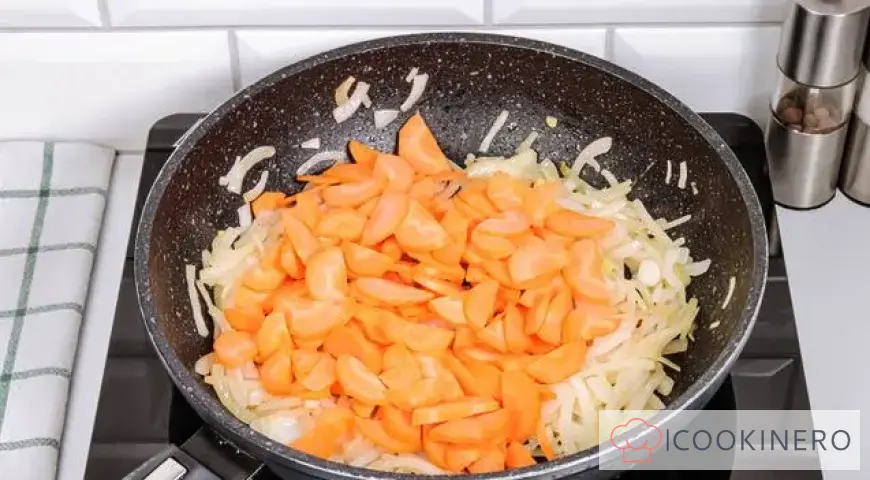 Zuppa di sottaceti con cavolo