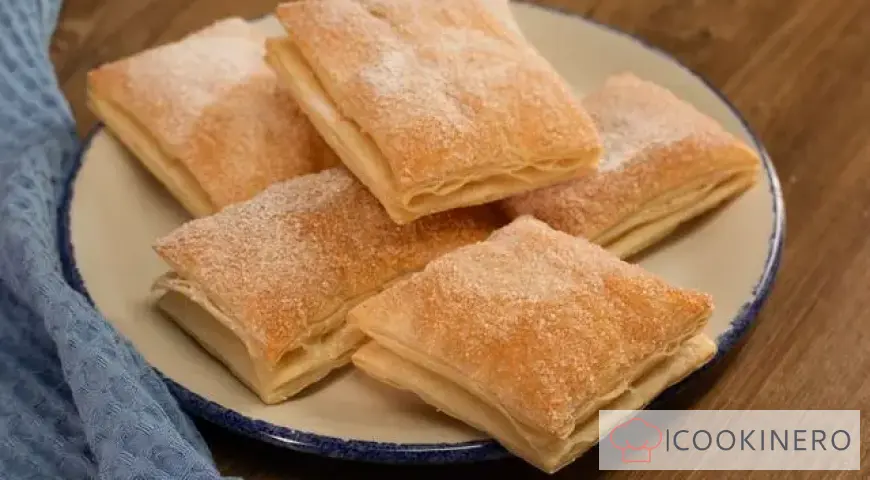 Simple sugar puff pastries