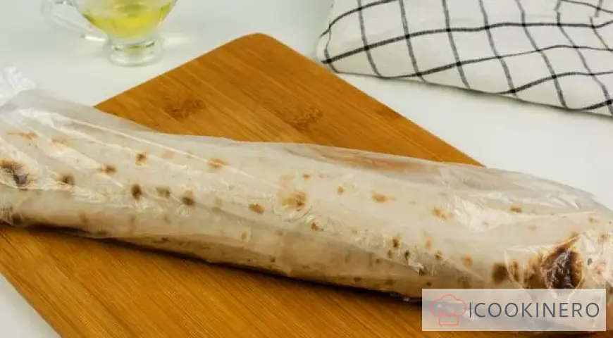 Lavash-Vorspeise mit Hühnchen und Schmelzkäse