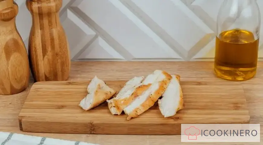 Insalata di pollo in salsa di vino