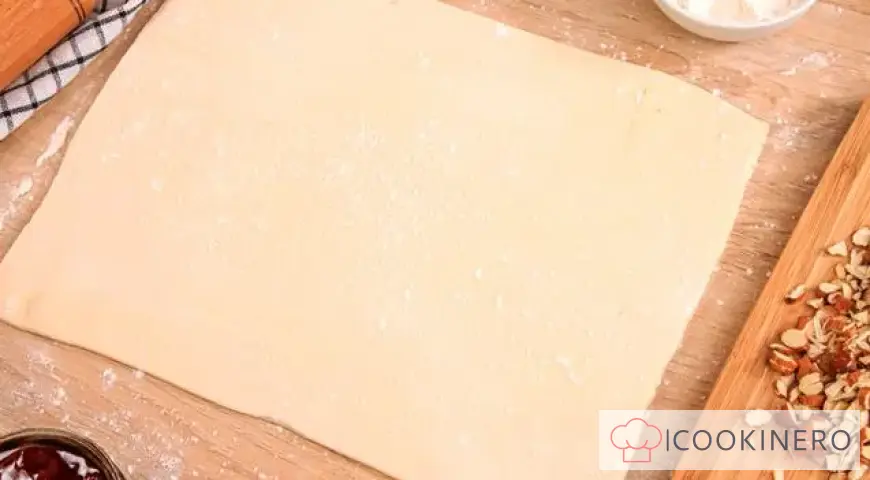 Riccioli di pasta sfoglia su un bastoncino