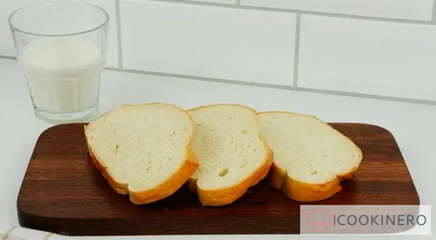 Croutons aus einem Brotlaib