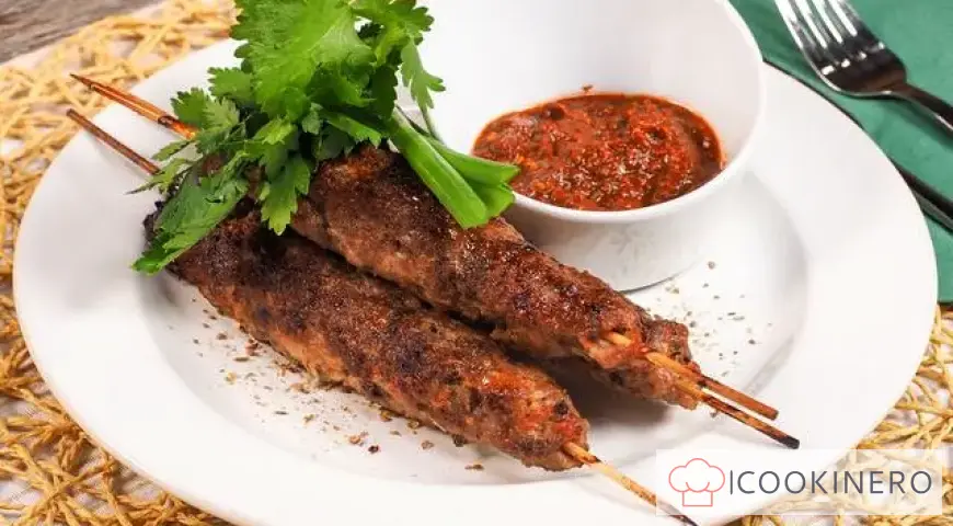 Kebab de cerdo al horno