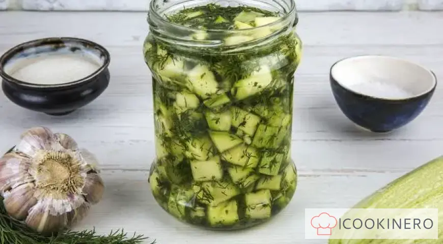 Zucchini salad with garlic for the winter