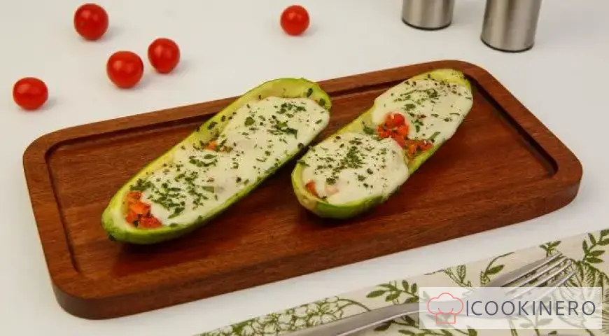 Baked zucchini with tomatoes and herbs