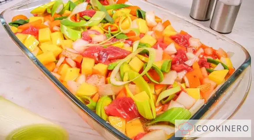 Baked vegetables with beef