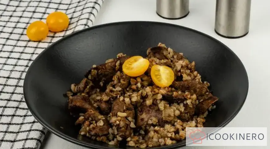 Buckwheat with chicken liver