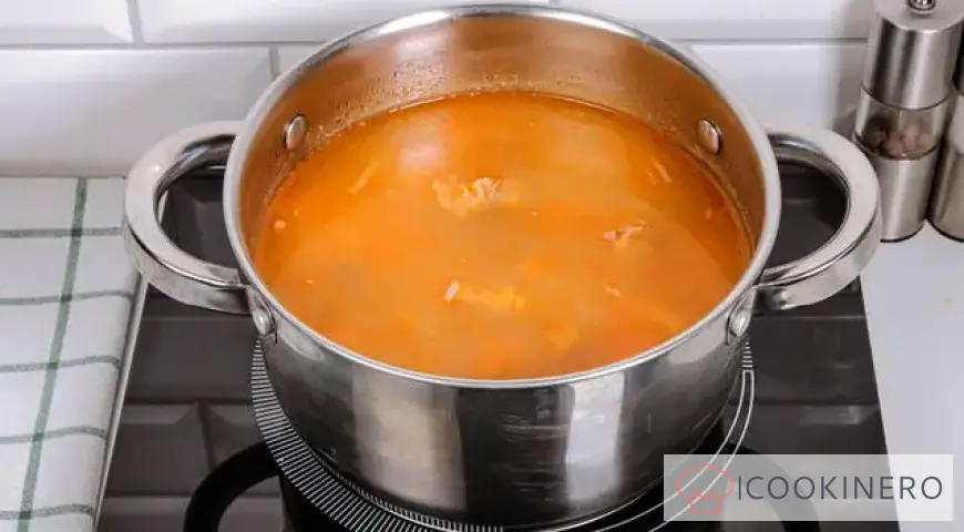 Zuppa di sottaceti con cavolo