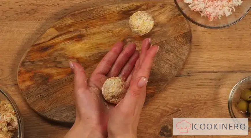 Raffaello mit Krabbenstäbchen und Käse