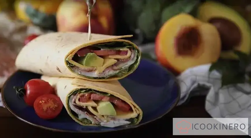 Roll with ham and avocado