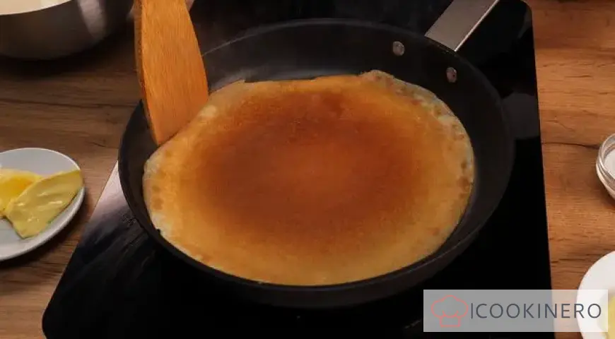 Yeast pancakes with milk